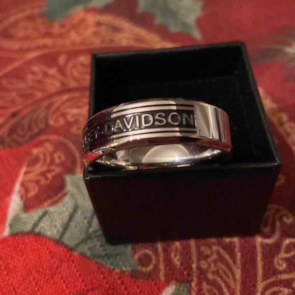 HD Mens Ring Size 14 or 15 - Picture 1 of 6
